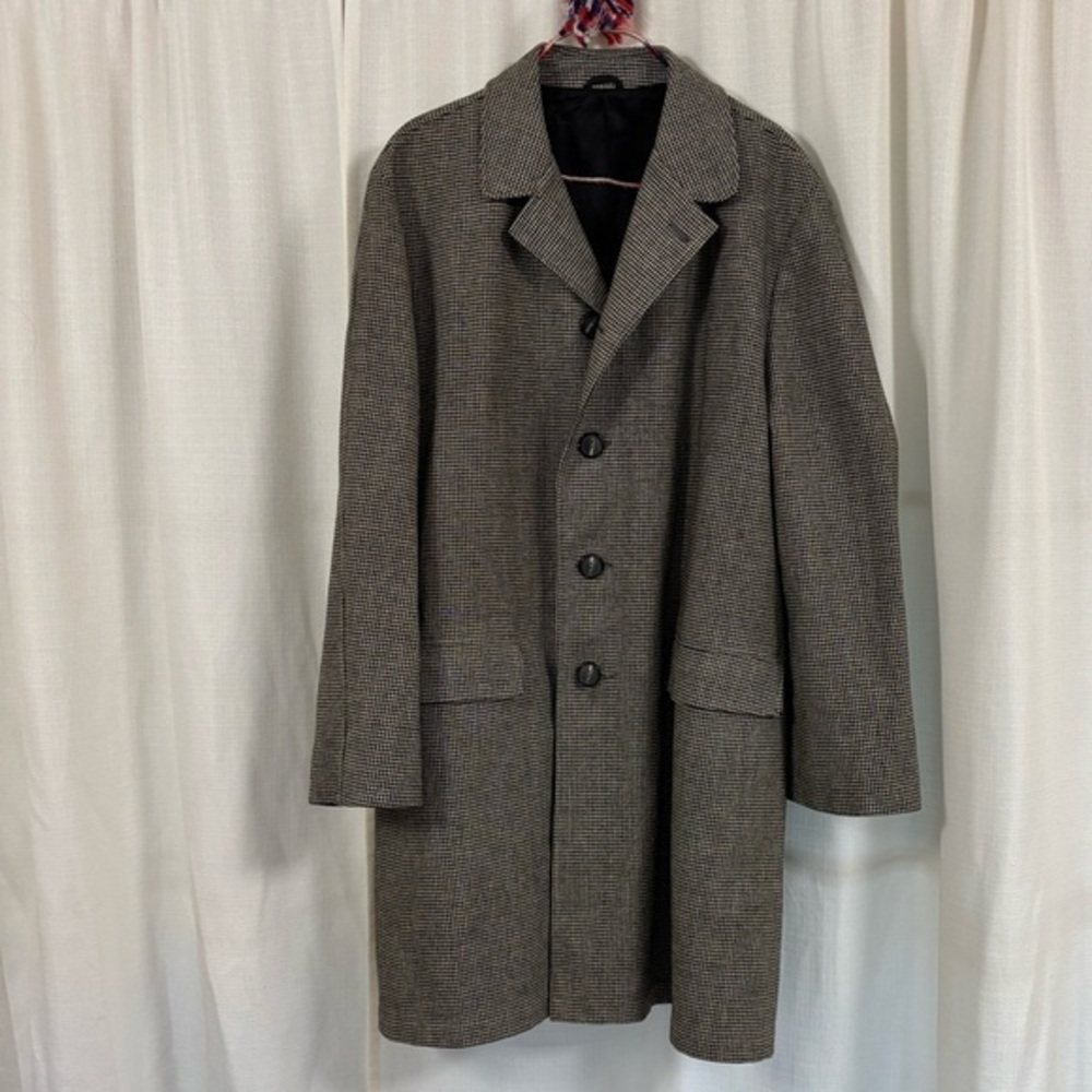 Forecaster Portland Oregon houndstooth coat